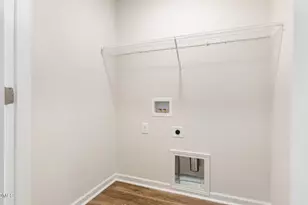 40 W Emily Gardens Dr, Selma, NC 27576 - Photo 21