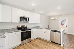 40 W Emily Gardens Dr, Selma, NC 27576 - Photo 9