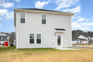 40 W Emily Gardens Dr, Selma, NC 27576 - Photo 23