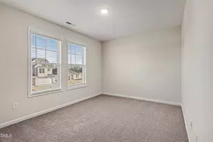 12 E Emily Gardens Dr, Selma, NC 27576 - Photo 33