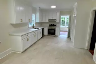 1101 W Divine St, Dunn, NC 28334 - Photo 3