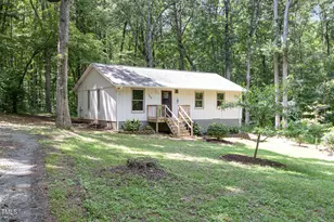 1512 Edwards Dr, Chapel Hill, NC 27516 - Photo 3