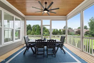 912 Lily Claire Ln, Fuquay Varina, NC 27526 - Photo 5