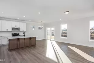 32 Quilting Dr, Benson, NC 27504 - Photo 7