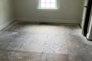 401 E Railroad St, Robersonville, NC 27871 - Photo 13