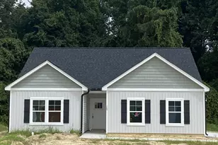 105 Chester Pl, Pikeville, NC 27863 - Photo 1