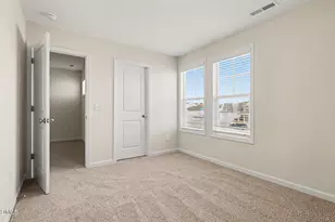 40 E Emily Gardens Dr, Selma, NC 27576 - Photo 25