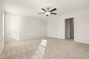 40 E Emily Gardens Dr, Selma, NC 27576 - Photo 19