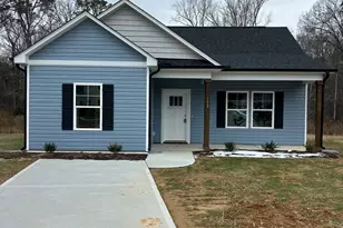 152 Ambergate Ct, Rocky Mount, NC 27804 - Photo 1