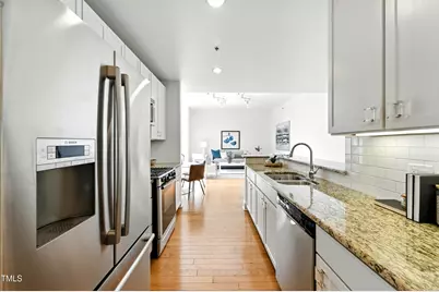 140 W Franklin Street #429, Chapel Hill, NC 27516 - Photo 17