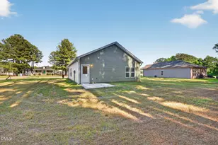 310 S Eastwood Dr, Benson, NC 27504 - Photo 33