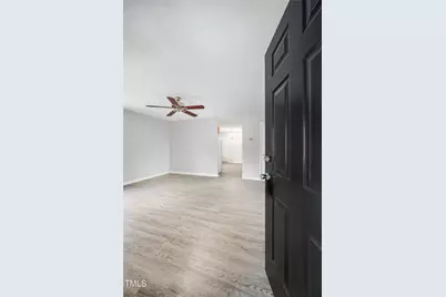 409 E Tenth Street, Siler City, NC 27344 - Photo 5