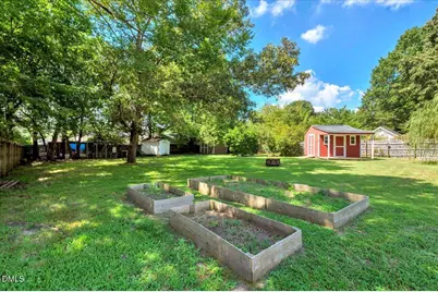 105 W Franklin Street, Youngsville, NC 27596 - Photo 23