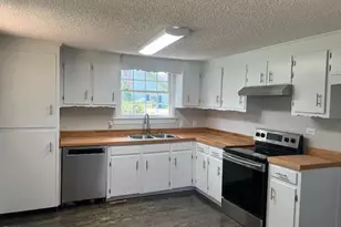 702 W Main St, Benson, NC 27504 - Photo 3