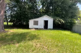 702 W Main St, Benson, NC 27504 - Photo 21