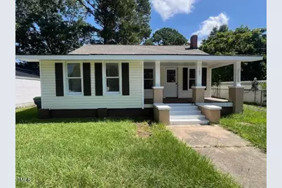 702 W Main Street, Benson, NC 27504 - Photo 1