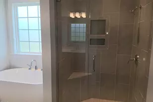 1055 Tulloch Ct, Burlington, NC 27215 - Photo 9