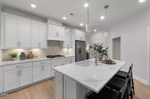 704 Blackpool Dr, Durham, NC 27703 - Photo 7