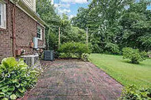 204 Westbrook Ct, Burlington, NC 27215 - Photo 3