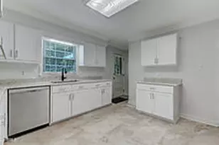 204 Westbrook Ct, Burlington, NC 27215 - Photo 9