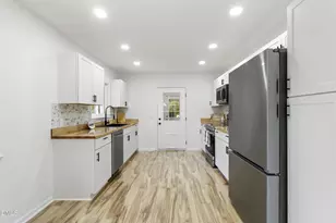 604 Oak St, Fuquay Varina, NC 27526 - Photo 11