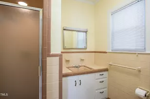 704 N Lincoln St, Benson, NC 27504 - Photo 31