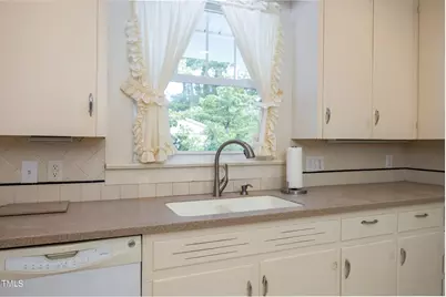 704 N Lincoln Street, Benson, NC 27504 - Photo 19
