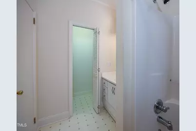 704 N Lincoln Street, Benson, NC 27504 - Photo 9