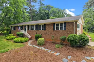 1605 Beechwood Dr, Raleigh, NC 27609 - Photo 3