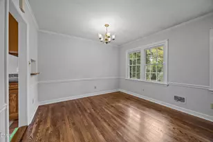 1605 Beechwood Dr, Raleigh, NC 27609 - Photo 9