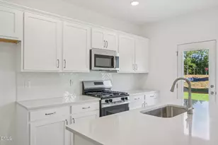 236 Flagstone Wy, Wilsons Mills, NC 27520 - Photo 9