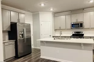 303 Aster Bloom Ln Ln, Raleigh, NC 27610 - Photo 3