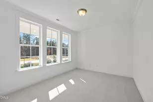 62 W Victoria Rdg Dr, Selma, NC 27576 - Photo 9