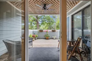 700 Bishops Park Dr, Raleigh, NC 27605 - Photo 25