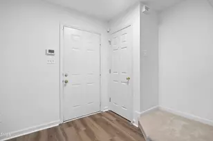 102 Climbing Ivy Ct, Cary, NC 27511 - Photo 3