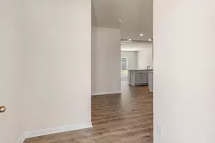 333 Hanging Elm Ln, Fuquay Varina, NC 27526 - Photo 3