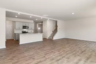 333 Hanging Elm Ln, Fuquay Varina, NC 27526 - Photo 9