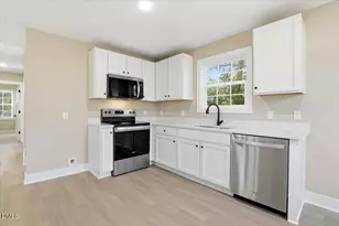 204 S Pender St, Elm City, NC 27822 - Photo 9