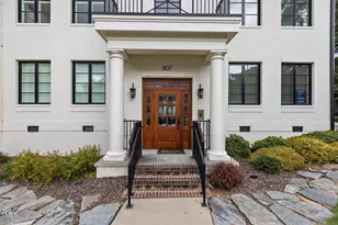 607 Smedes Pl, Raleigh, NC 27605 - Photo 17