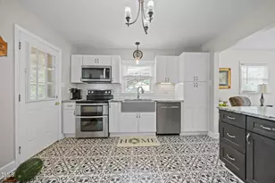 407 N 9th St, Mebane, NC 27302 - Photo 7