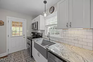 407 N 9th St, Mebane, NC 27302 - Photo 13