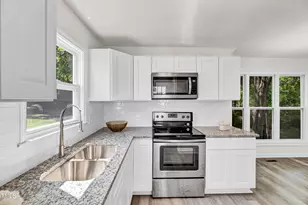 5236 Turf Grass Ct, Raleigh, NC 27610 - Photo 11