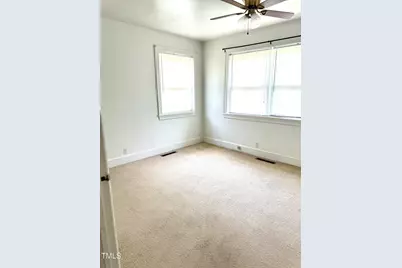 520 Fayetteville Street, Newton Grove, NC 28366 - Photo 23