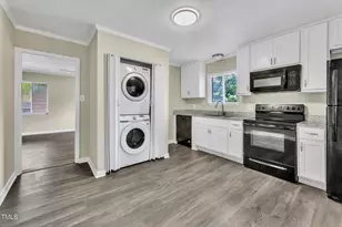 810 Corona St, Durham, NC 27707 - Photo 9