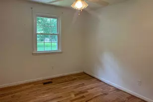 111 Colonial Dr, Clinton, NC 28328 - Photo 13