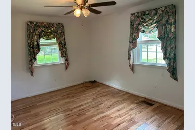 111 Colonial Drive, Clinton, NC 28328 - Photo 11