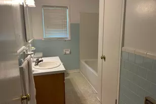 111 Colonial Dr, Clinton, NC 28328 - Photo 15