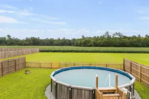 8 Sanford Ln, Dunn, NC 28334 - Photo 5