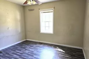 103 N King St, Whitakers, NC 27891 - Photo 9