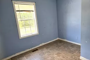 103 N King St, Whitakers, NC 27891 - Photo 11